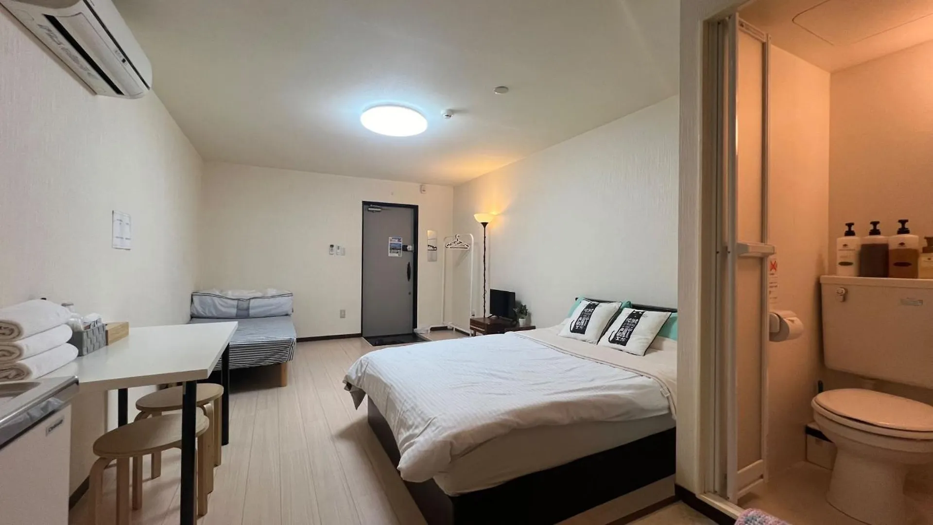 Namba S34O2Abcwififree Otel Osaka 0*,  Japonya